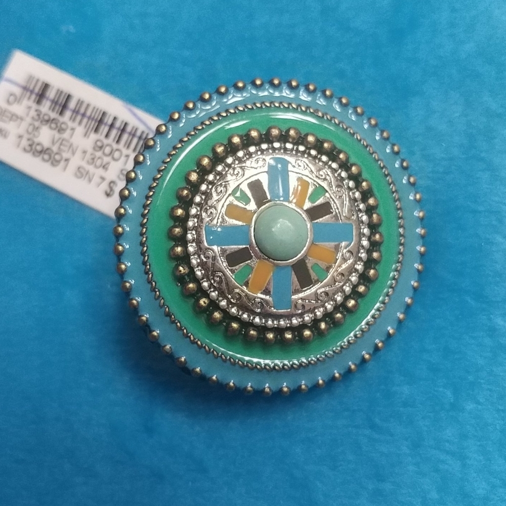 NWT DRESSBARN Stretch Ring
